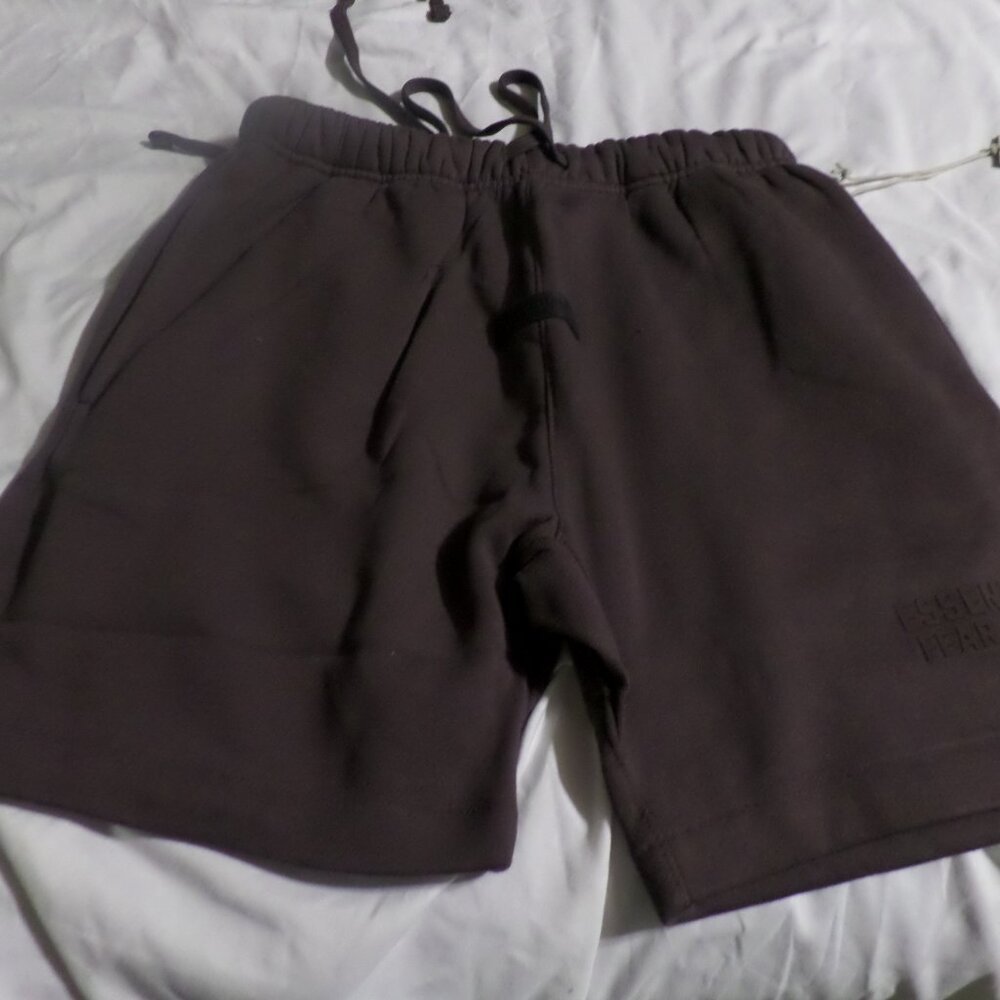 Fear of God ESSENTIALS Plum Shorts – NWT-Size Small